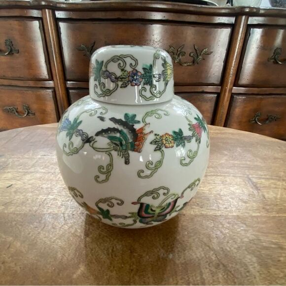 Petite vintage Asian Chinoiserie butterfly ginger jar 6” - Picture 1 of 4
